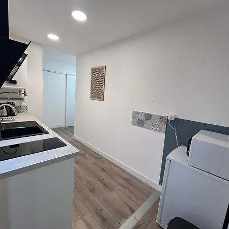 Lägenhet De 110 M2 Equipe Et Confortable