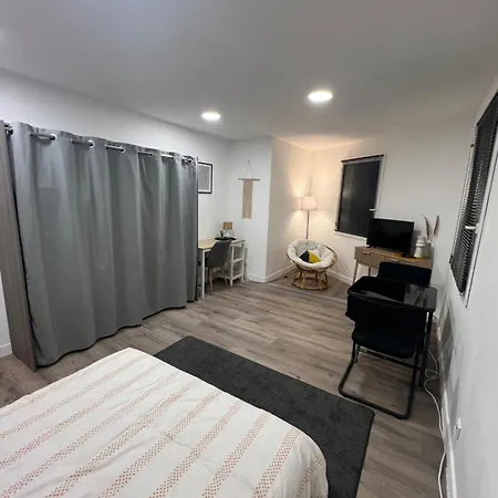 De 110 M2 Equipe Et Confortable Lägenhet *